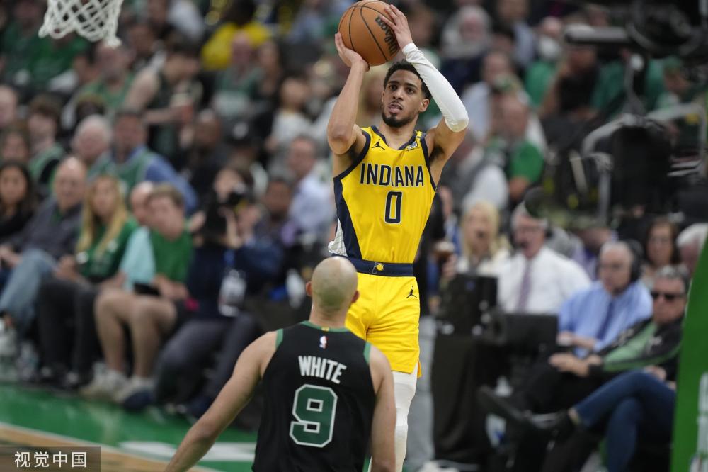 虽然失误依 虽然失误依