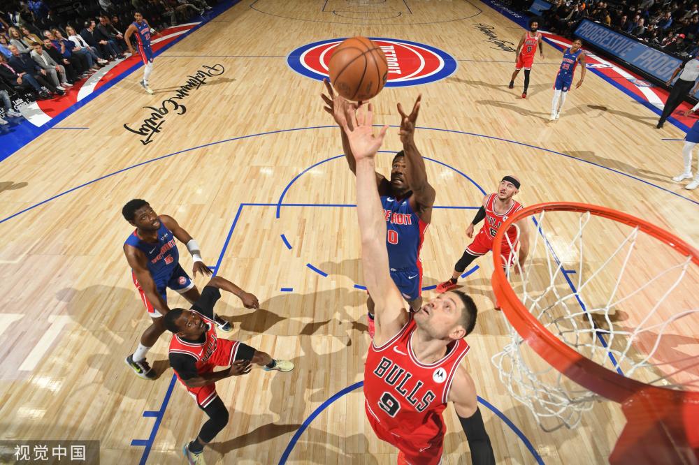 通过大型横 通过大型横