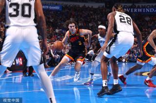 更是中国在 更是中国在